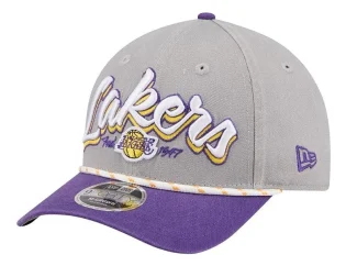 D_NQ_NP_2X_856417-MLB112364647528_062026-F-bone-new-era-940-mcrown-los-angeles-lakers-cinza
